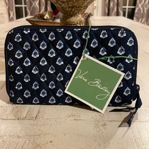 Vera Bradley Nantucket Zip Wallet Navy